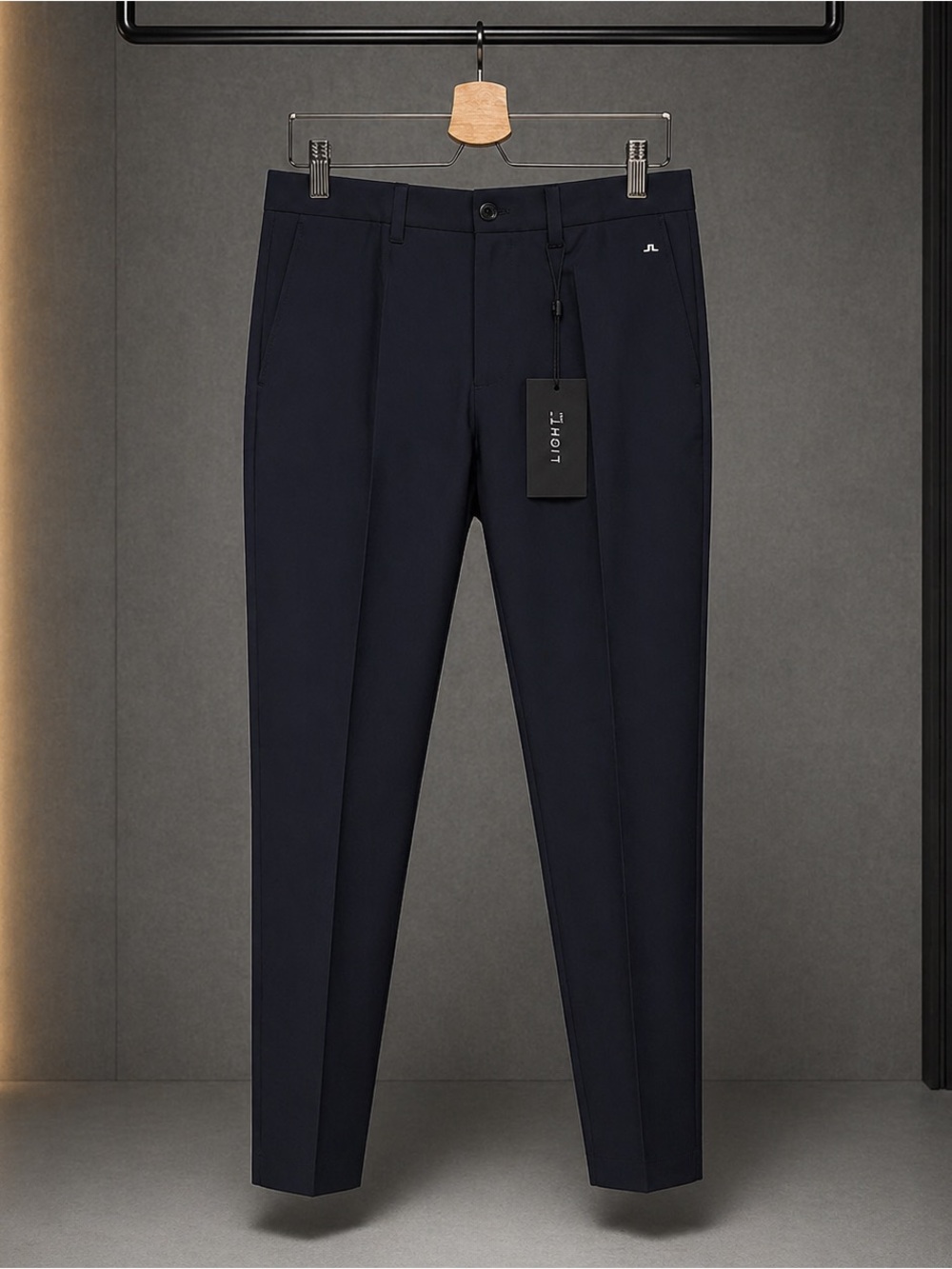 NWT: J. Lindeberg Tight Fit Light Golf Pant Size 34x32 in Navy